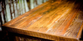 Praktyczny stół do jadalni