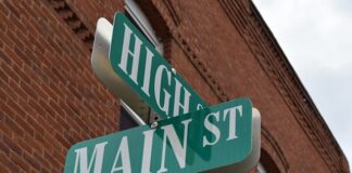 Czy dopuszczalne jest używanie drabin uszkodzonych?