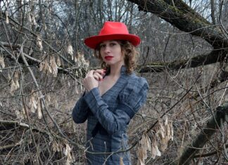 Jaką wysokość falbanką?