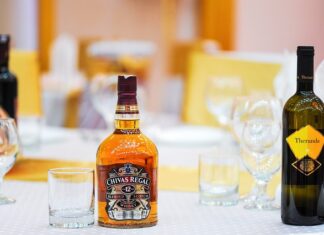 Jak zrobić regał na książki z palet? Jak zrobić regał na książki z palet?