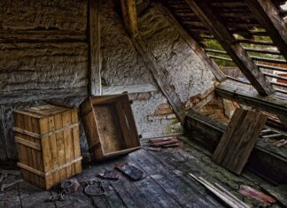 Czy w domu musi być wyłaz dachowy?