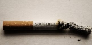 Dlaczego śmierdzi z brodzika?