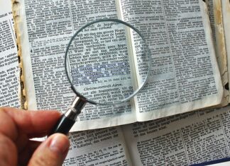 Jak optycznie powiększyć małą sypialnię?