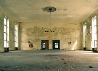 Ile kosztuje sufit podwieszany 2023? Ile kosztuje sufit podwieszany 2023?