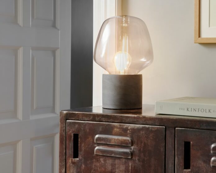 Betonowa ozdobna lampka nocna